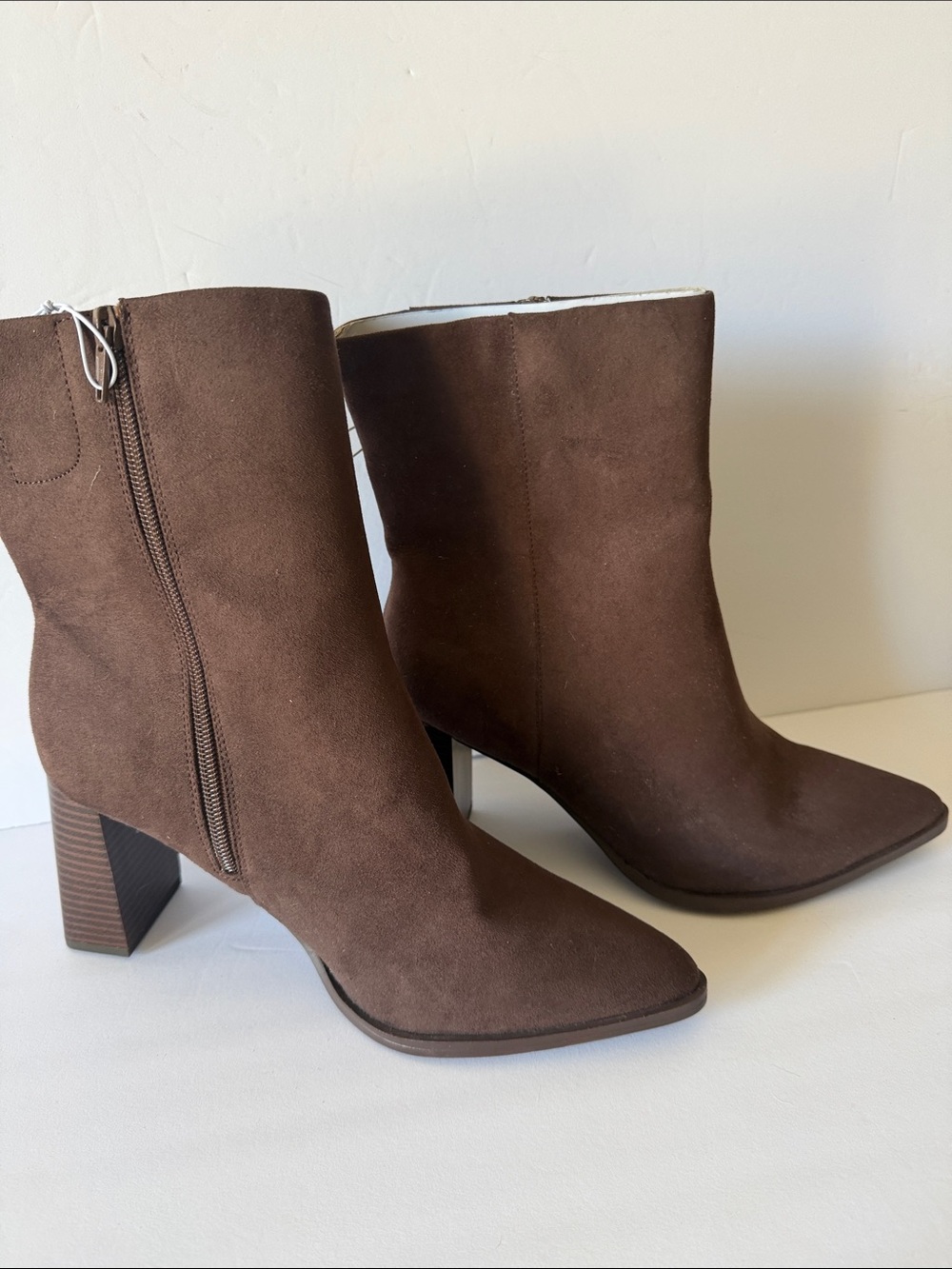 Brown Faux Suede Pointed Toe Ankle Boots Block Heel nwt 9